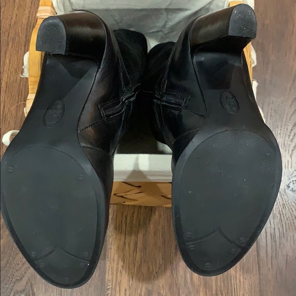 Circa Joan & David Xenobia black leather boots - Picture 7 of 8